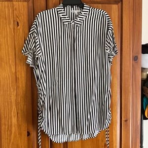DR2 Blouse, white with black stripes.  Collar has pearls.  Sz. Medium.
